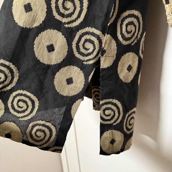Soft Surroundings Top Tunic Womens Sz L Black Gold Embroidered V Neck Boho Fest - Picture 6 of 13